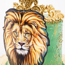 Load image into Gallery viewer, Cake 23  Lion with Gold Crown Cake