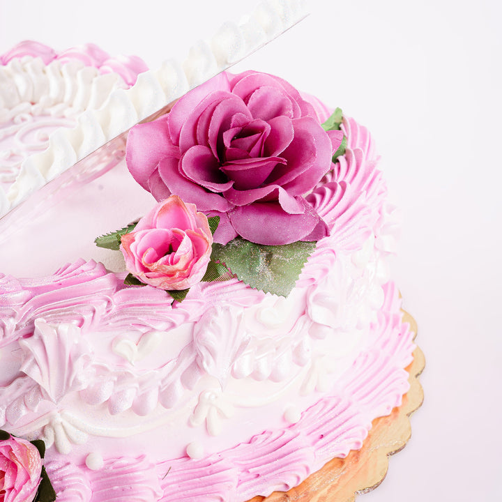 Cake 26 Pink Roses with White Heart