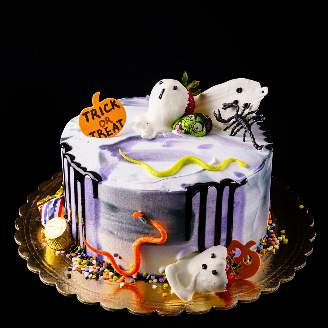 2023 Graveyard Ghost Halloween Cake 5