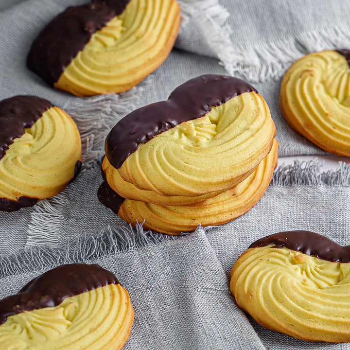 Dark Chocolate Dipped Cookie (PER POUND)