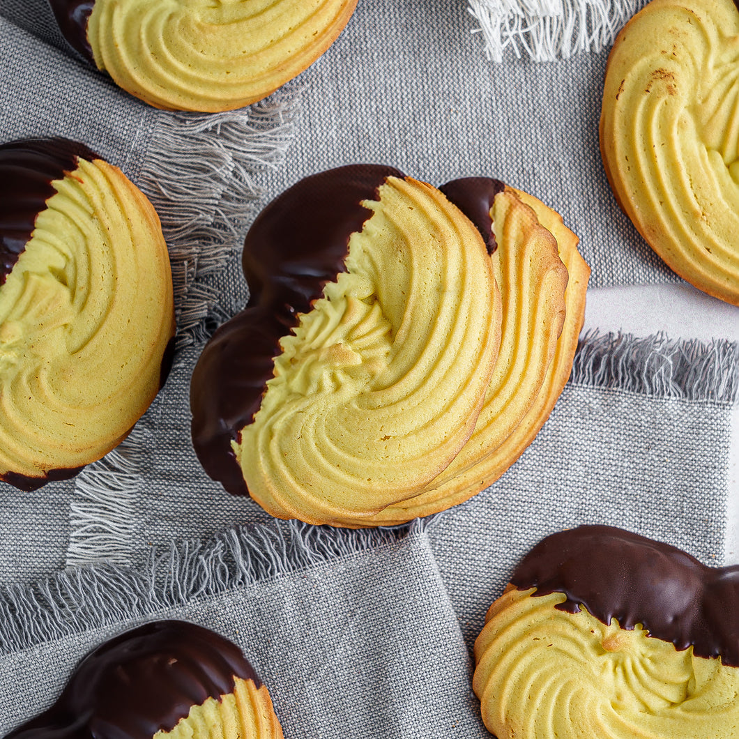 Dark Chocolate Dipped Cookie (PER POUND)