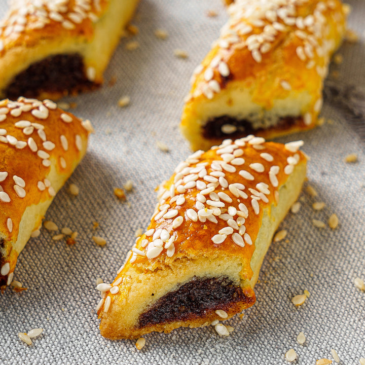 Date &amp; Sesame Cookies (PER POUND)